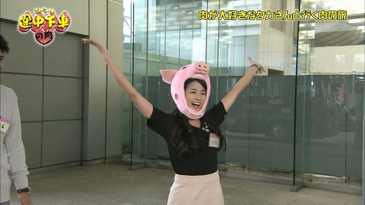 永島優美 女子アナウンサーがミニスカでパンチラしそう 18