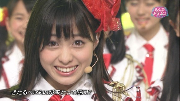 橋本環奈さんがライブ中にパンチラしてるエロ画像50枚 12