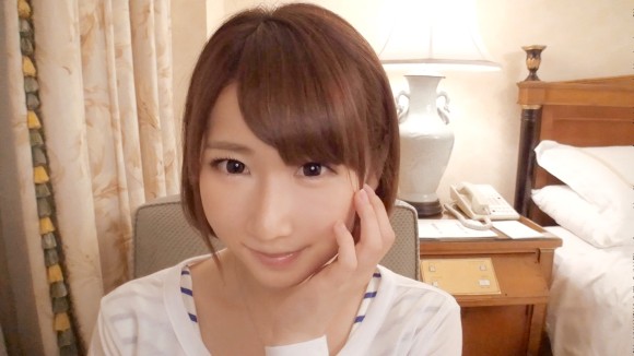 巨乳で童顔な素人事務員のおっぱいをしゃぶってるハメ撮りエロ画像 3