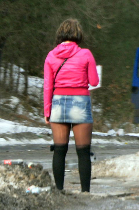 デニムミニスカの女発見したら100％パンチラするから見逃すなよｗｗｗｗｗ（画像あり） 21