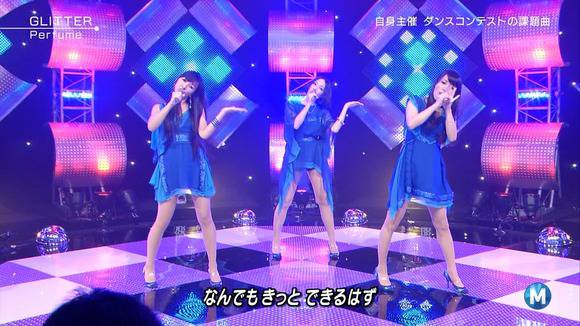 MステでPerfumeの生足がエロいキャプ画像30枚 16