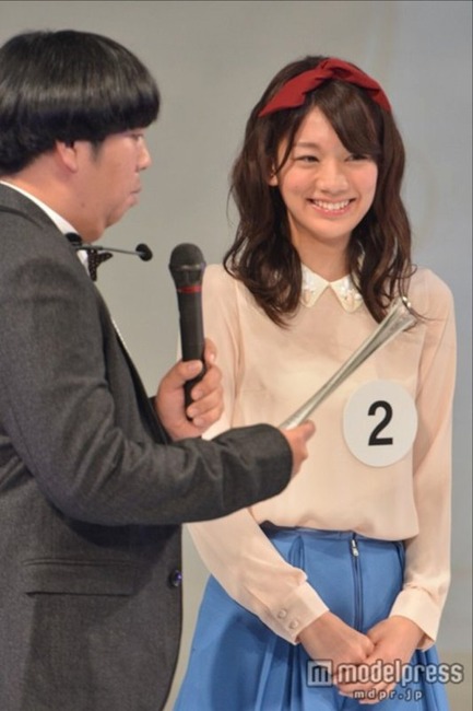 イマドキガール 佐藤美希がミニスカワンピース姿でパンチラしそうなエロ画像まとめ 20