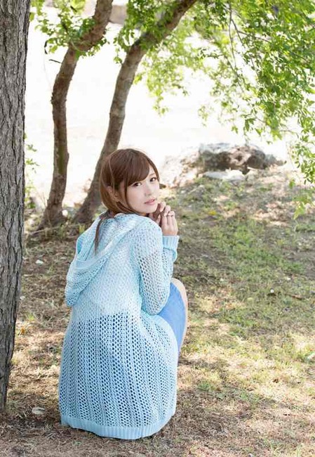 紺野ひかる　AV女優の下着姿がエロい画像 32