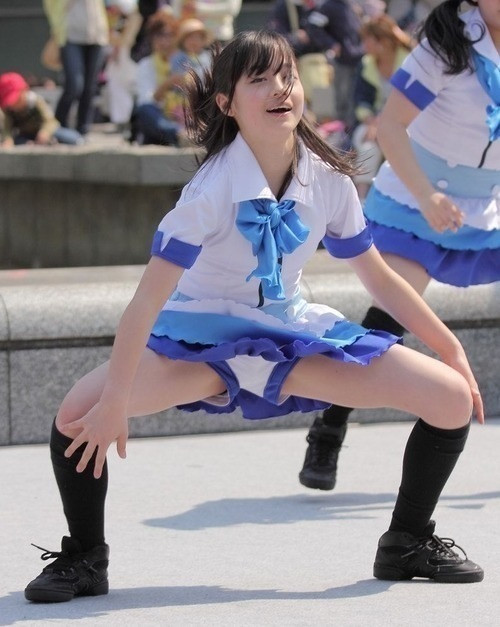 【画像】橋本環奈ちゃんとおまんこセックスできる VS 五万円 2