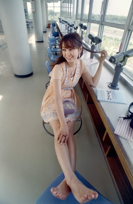 脊山麻理子　女子アナウンサーのエロいグラビア画像まとめ 18