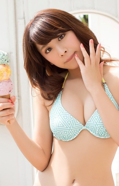 久松郁実 モデルとヤりたくなるエロ画像 1