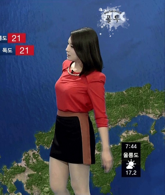 韓国のお天気お姉さんのミニスカートがエロい画像 2