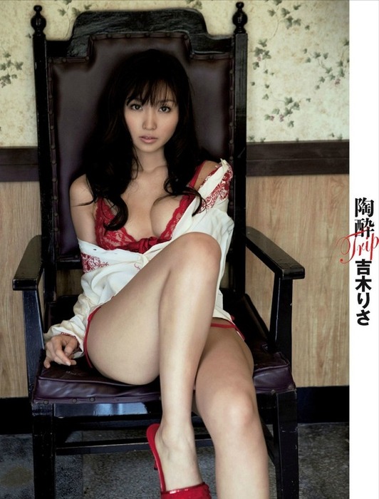 吉木りさの下着姿がエロい画像まとめ30枚 27
