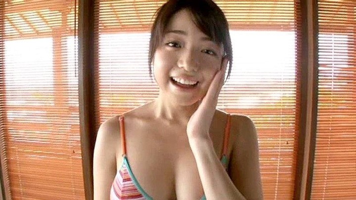 中村静香　篠崎愛と渡り合える巨乳グラドルのエロ画像 24