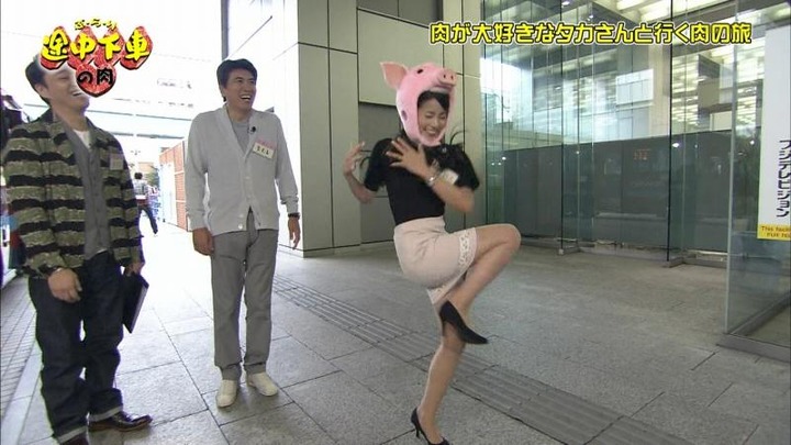 永島優美 女子アナウンサーがミニスカでパンチラしそう 14