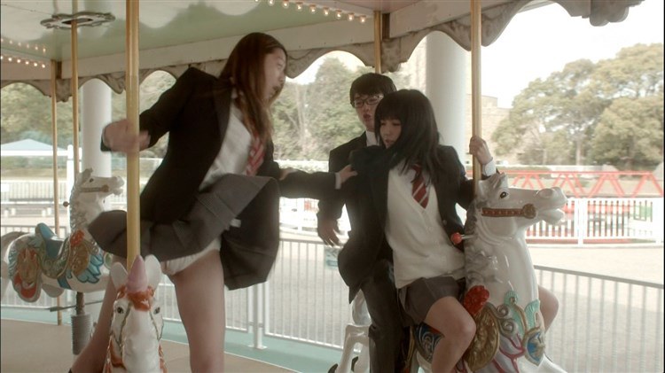 夏帆が制服姿で開脚パンチラしてるエロキャプ画像 28