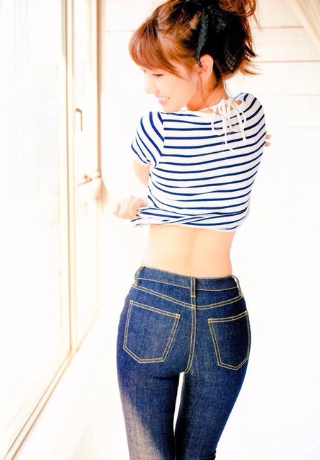 【画像あり】橋本環奈のTシャツ胸強調がイラやしい 6
