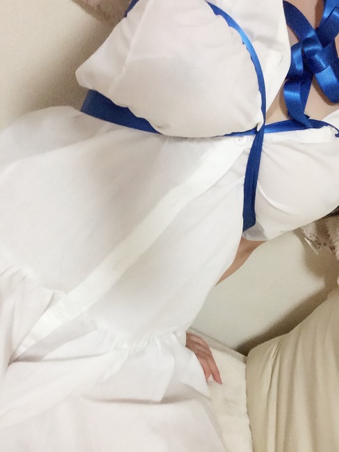 ダンジョンに出合いを求めるのは間違っているだろうかのヘスティア様のコスプレしてる素人女神のエロ画像 14
