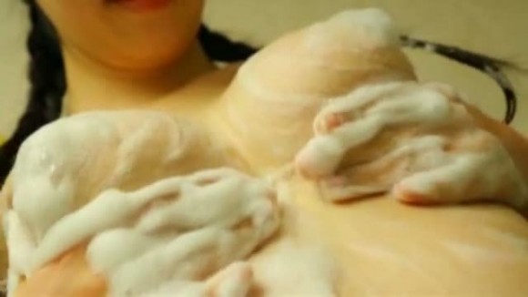 徳永しおりの透け乳首がエロい画像まとめ 15