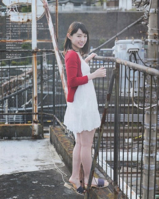 清楚系な太田夢莉のグラビア画像 25