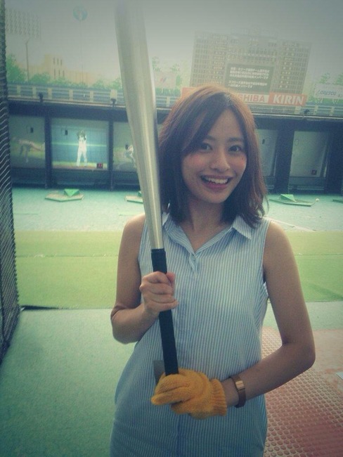 【画像】女の子にバット持たせてみた結果wwwww 7