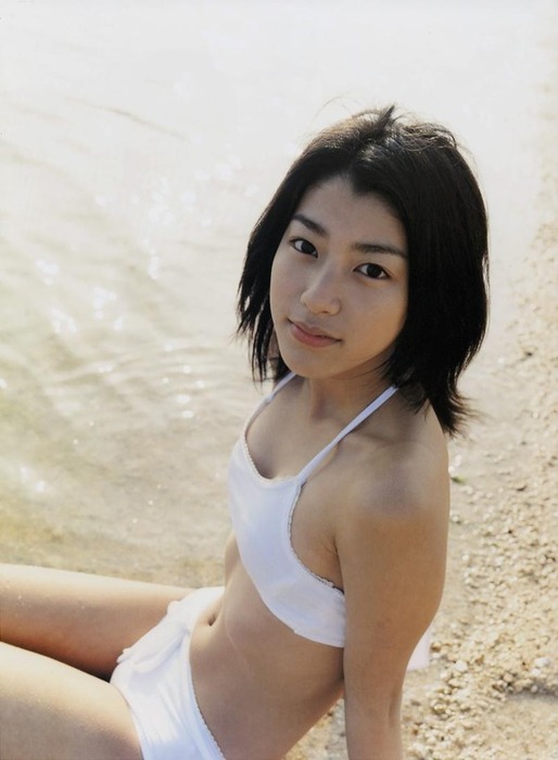 成海璃子　女優の胸チラがエロい画像まとめ 6