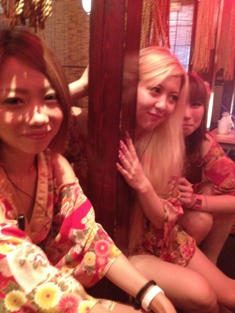 花魁系のセクシー居酒屋で働く素人娘のエロ画像が大量にうｐされてるぞｗｗｗｗｗ 31