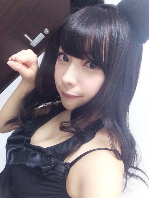 宮本彩希の胸の谷間に飛びつきたくなる自撮りエロ写メ・画像40枚 24
