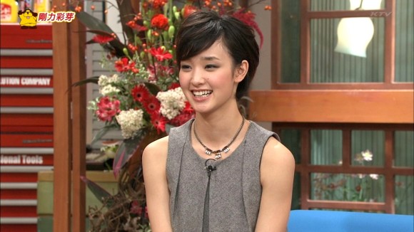 剛力彩芽の二の腕がエロいキャプ画像30枚 15