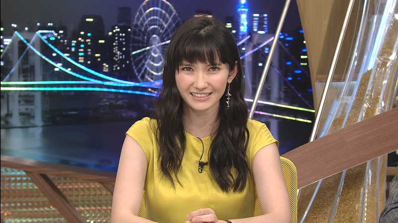 市川紗椰さんのおっぱいが気になって仕方がない番組 12