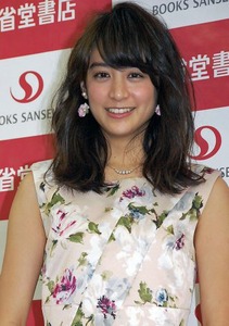 【画像】山本美月、デビュー前の秘蔵写真を公開…可愛すぎると話題に 12