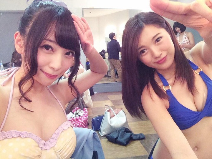 宮本彩希の胸の谷間に飛びつきたくなる自撮りエロ写メ・画像40枚 38