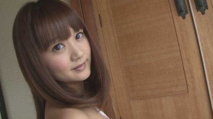 浜田翔子(28)が紐パンで誘ってる画像まとめ 15
