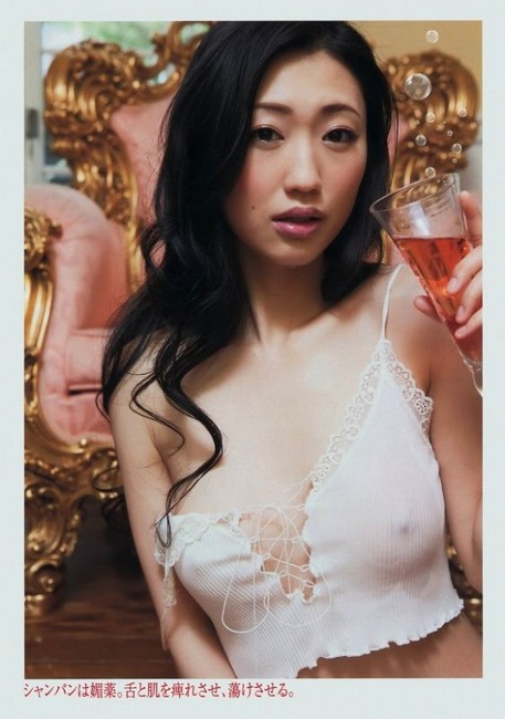 壇蜜の衣装がエロすぎて鼻血でそうｗ 25