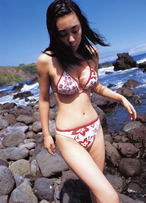 吹石一恵(28)女優の巨乳おっぱいがエロい画像40枚 35