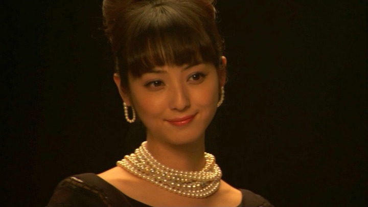 【画像】映画で見せた沢尻エリカのﾌﾟﾙﾌﾟﾙ美白おっぱいｗｗｗ 19