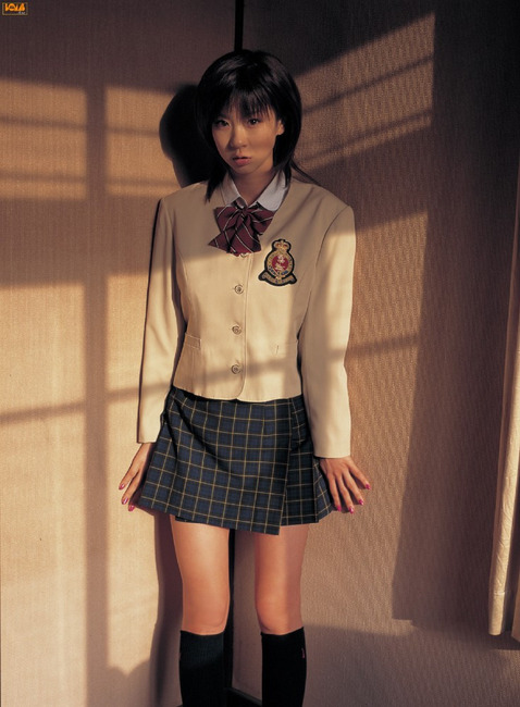 【画像】篠崎愛ちゃんよりエロい身体をした女の子なんて存在すんのけ？ 52