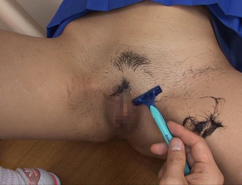 【※期待感大】剃毛してパイパンにしていくのが楽しくてたまんねえんだがｗｗｗｗｗ（画像あり） 8