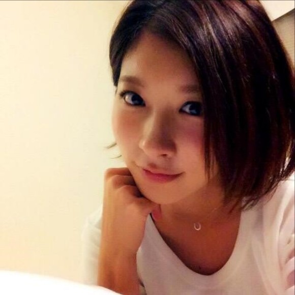 キャディーでモデルの藤田美里がグラビア披露！ 18