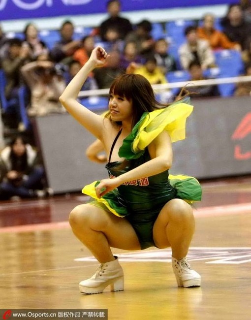 台湾チアリーダーのパンチラや胸チラがエロい画像35枚 12