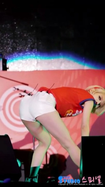 韓流アイドルＡＯＡチョアのホットパンツ+生足がエロい画像まとめ 27
