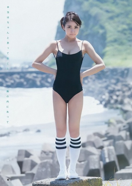 石川恋　美少女アイドルの黒ブラがエロい画像 5