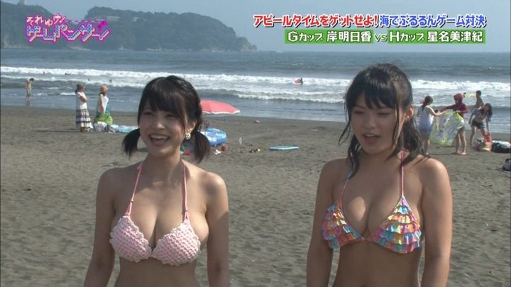 星名美津紀、岸明日香が相撲対決でポロリしてるエロキャプ画像 4