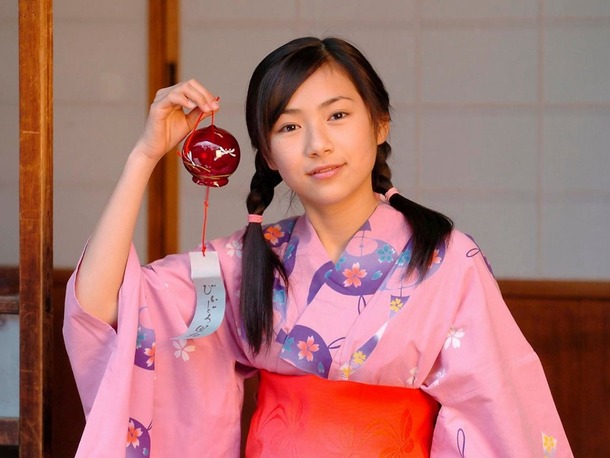 和服・着物着てる女の子の画像ください 3