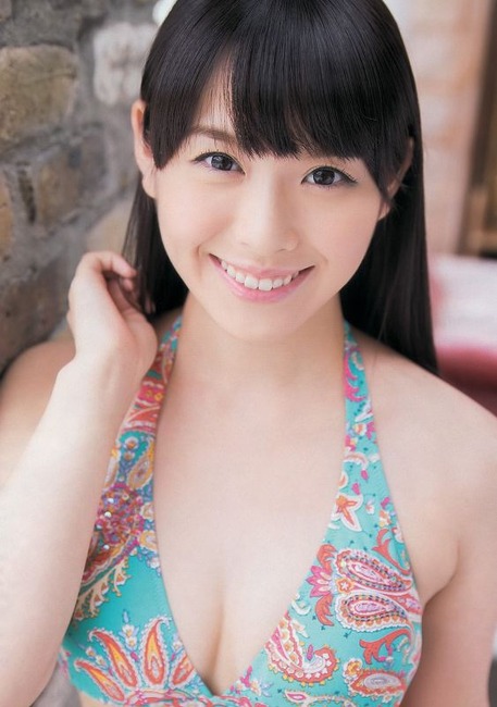 玉木碧女子アナがサッカーボールを蹴ってパンチラしてるエロ画像 16