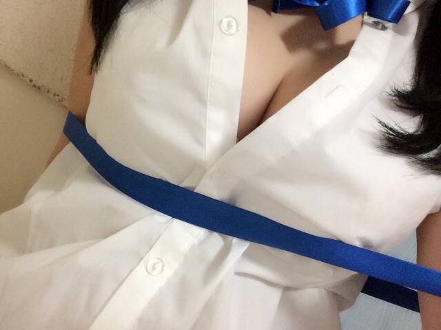 ダンジョンに出合いを求めるのは間違っているだろうかのヘスティア様のコスプレしてる素人女神のエロ画像 5