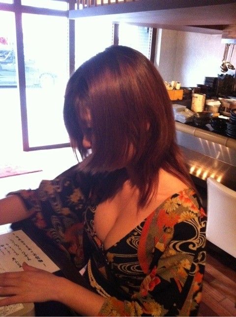 【セクシー居酒屋】清楚からギャル系まで素人店員エロすぎｗｗｗｗｗｗ（画像あり） 3