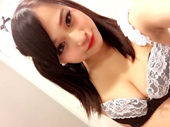 高山れいの胸の谷間がエロい画像 44