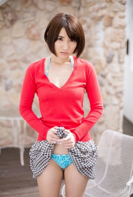 尾崎ナナのOLスーツコスプレがエロい画像70枚 40