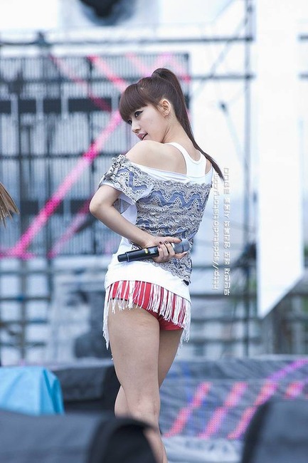 「Rainbow」　KPOPアイドルのムチムチ太ももがエロい画像30枚 15