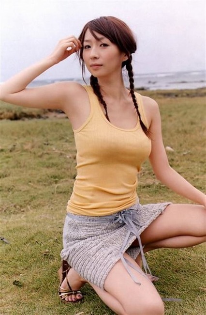 酒井若菜のおっぱいにぶっかけたくなるエロ画像 4
