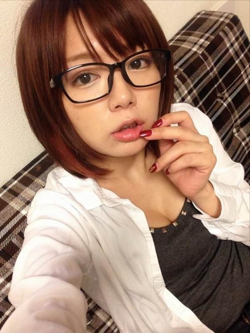 希美まゆが複数の男に犯されてるエロ画像 6