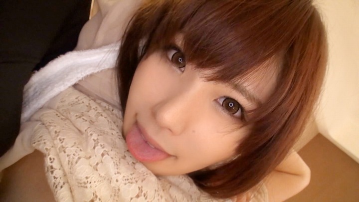 飲食店アルバイトの素人お姉さんにパイズリしてもらってるエロ画像・動画 7