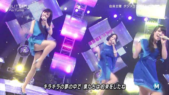 MステでPerfumeの生足がエロいキャプ画像30枚 34