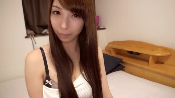 モデルのように可愛いEカップ素人（21）にパイズリしてもらってるエロ画像・動画 3